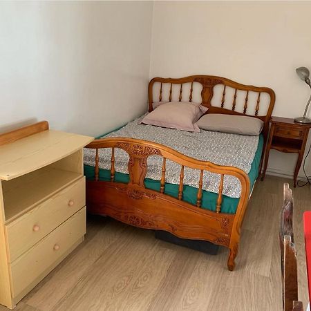 Une Chambre Simple Confortable Avec Acces Direct Aeroport D'Orly Eksteriør bilde